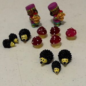 NWOT Whimsical Hedgehog Mushroom Miniatures Figurines w/ 2 Girls Houseplants